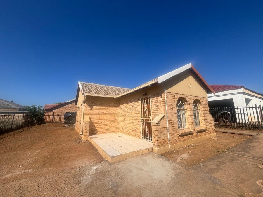 To Let 3 Bedroom Property for Rent in Vista Park Free State
